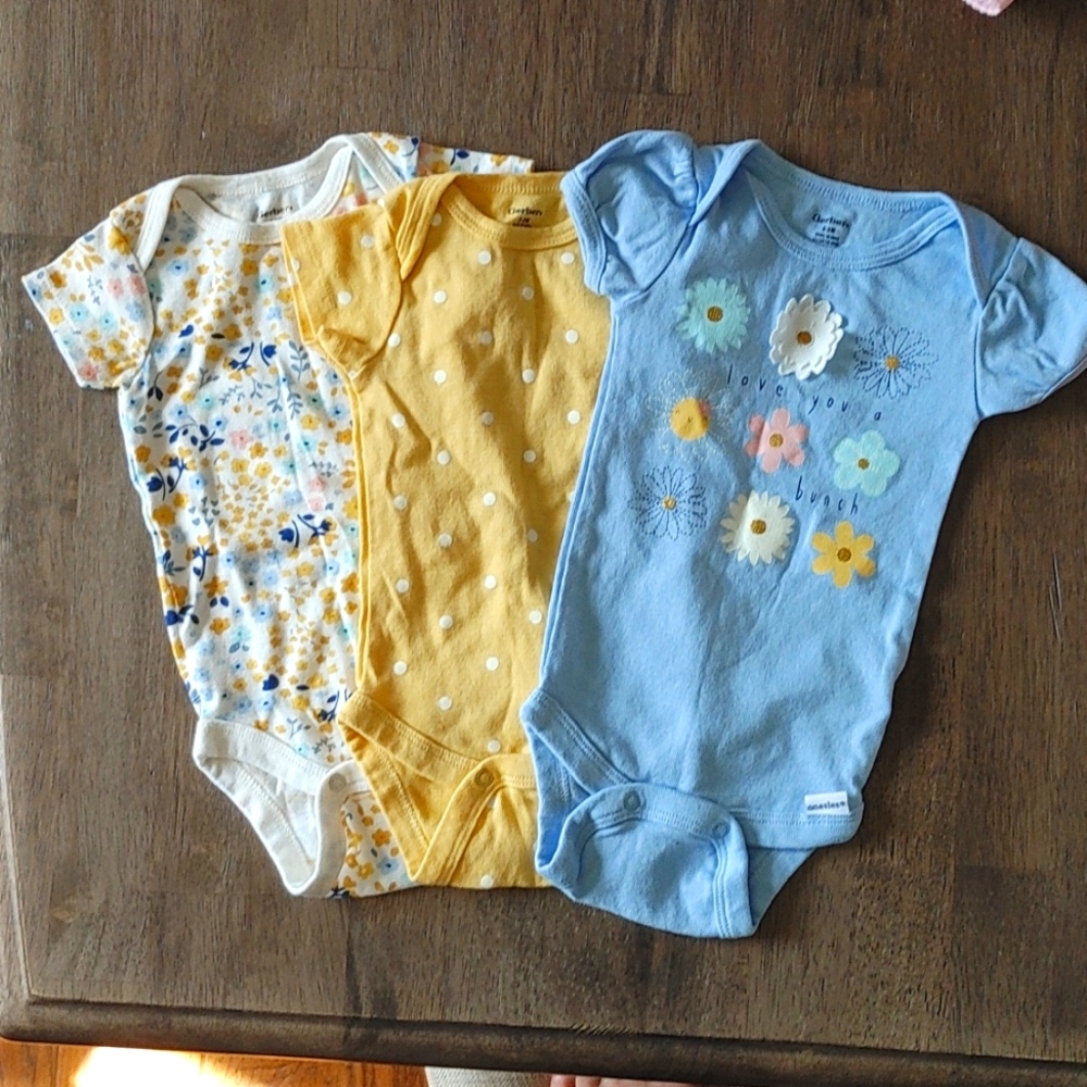 Gerber Onesies Set of 3 - Picture 2 of 4